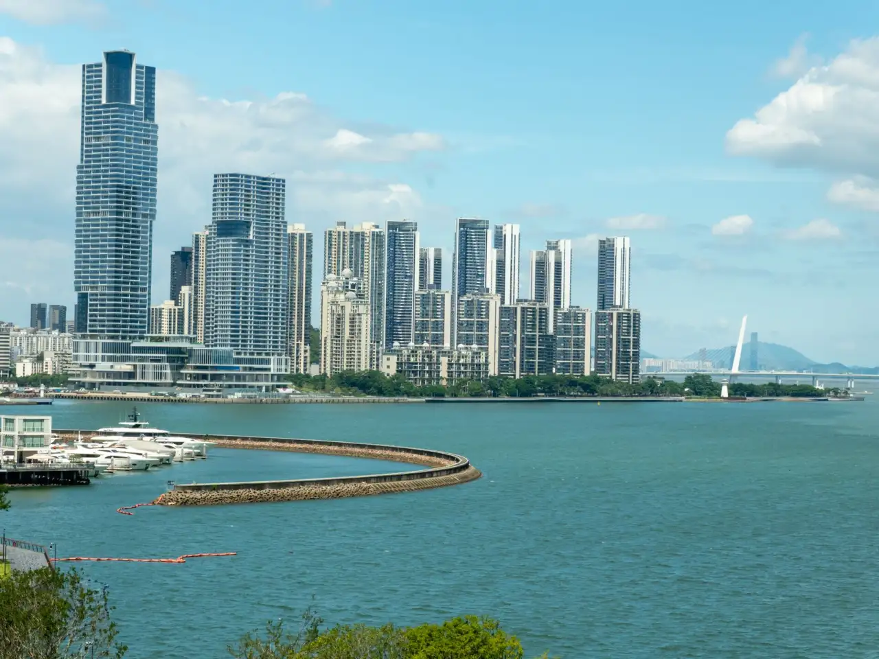 渝中区音迪娱货架与仓储笼型号参数及承重对比分析