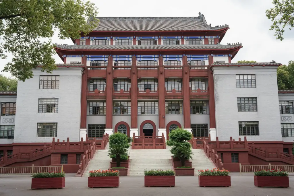 工厂车间仓储笼与货架搭配方案及空间优化设计