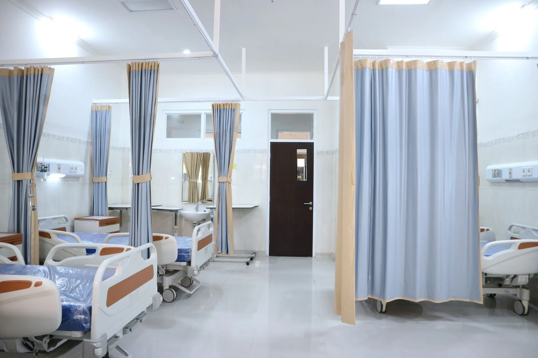车间仓储货架选型要点与承重标准解析