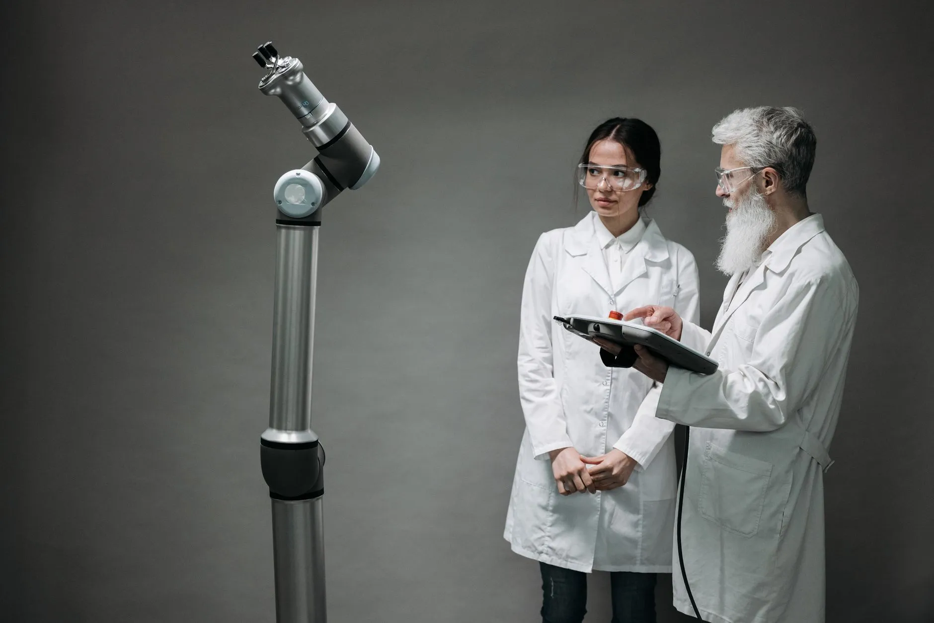 车间空间利用率提升方案：货架与仓储笼的科学布局方法